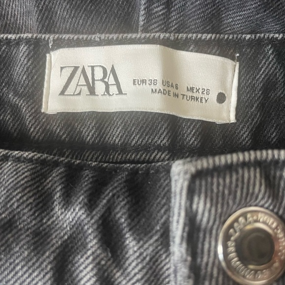 Zara Denim Shorts Women’s 6 High Waisted Black Frayed Hem cutoff Jean Featival - Picture 8 of 12